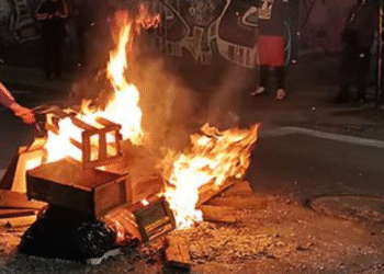 Fuego en Unidades Habitacionales; el alto costo del vandalismo contra el servicio de limpia en Puebla