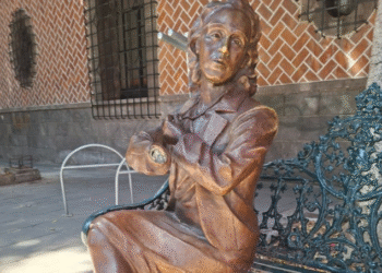 Talavera por bronce; Ayuntamiento de Puebla busca blindar su memoria histórica contra el vandalismo