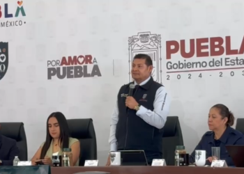Armenta rechaza prácticas lucrativas del deporte tras críticas de la directiva del Puebla