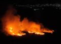 ¡Acatlán en llamas! Incendio consume 10 hectáreas del basurero municipal