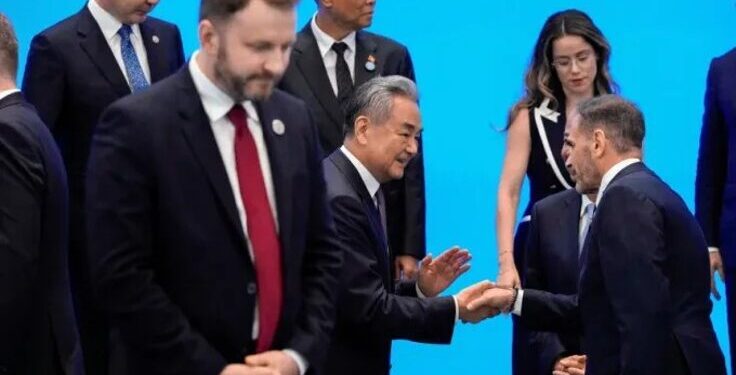 China busca liderar las reglas globales de la inteligencia artificial frente a Estados Unidos