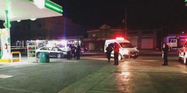 Sujetos armados asaltan gasolinera de Altepexi y logran escapar