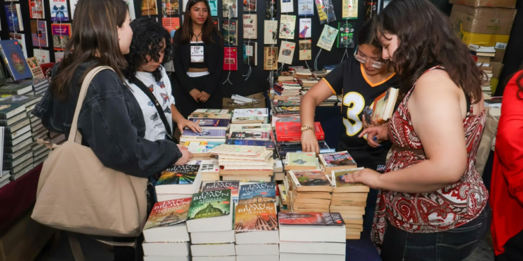 Feria del Libro Puebla cierra este domingo: Checa horarios y actividades