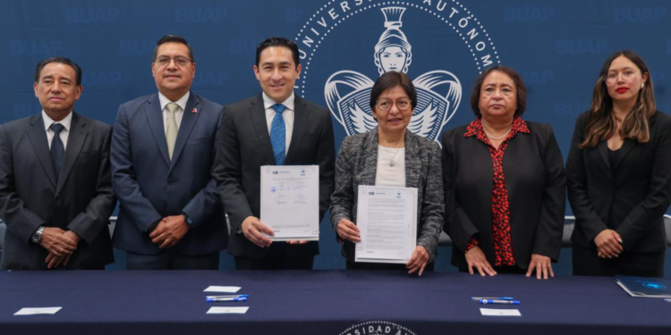 ASE Puebla y BUAP fortalecen la formación profesional mediante convenio de servicio social y prácticas profesionales