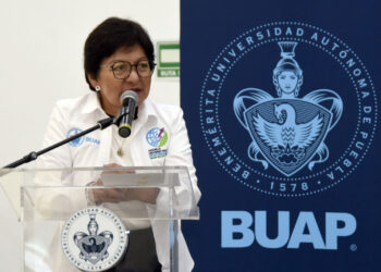BUAP presenta modelo de microcredenciales para fortalecer formación continua hoy