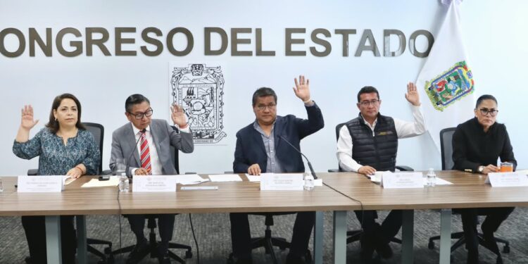 Congreso perfila desaparecer tres ayuntamientos de Puebla y nombrar Concejos