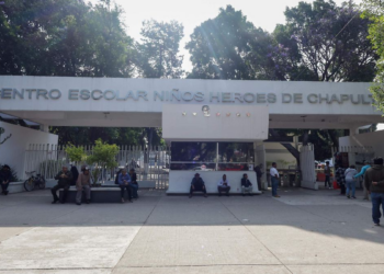 Padres del CENHCH cuestionan cuota de 3 mil 500 pesos ante deterioro de aulas 