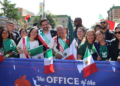 Alcalde de Nueva York marcha por primera vez en el desfile de la Independencia de México