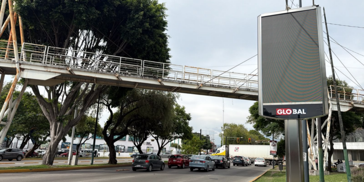 Suman 26 relojes digitales en Puebla con permisos revocables en cualquier momento