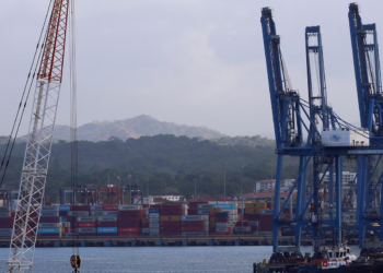 Canal de Panamá limita el paso de barcos y ahorrará agua de dos lagos que sufren por falta de lluvias