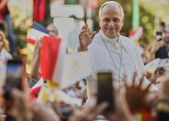 Papa León XIV reúne a 700 mil fieles en histórica misa en París
