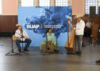 BUAP reúne robots y leyendas mexicanas en concurso Cocotrón 2026 de animatrónica