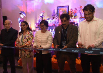 Inauguran ofrenda “Cultura, Muerte y Tradición. Altar dedicado a los Artistas Universitarios”