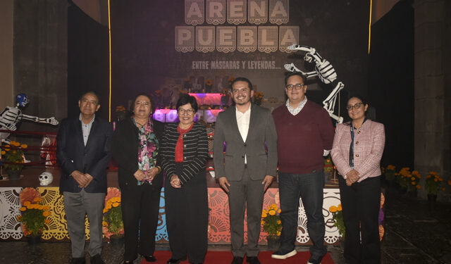 BUAP honra a la lucha libre con una ofrenda en el Festival La muerte es un sueño