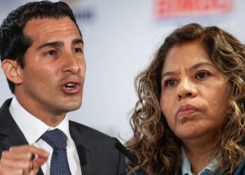 En medio de polémica presupuestal abanderan a delegación mexicana que irá a Dakar 2026
