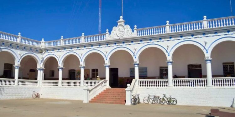 Mantiene Policía Estatal el control de la seguridad en Acatlán tras salida de Marina