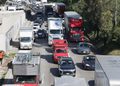 Transportistas bloquean caseta de San Martín Texmelucan por paro nacional