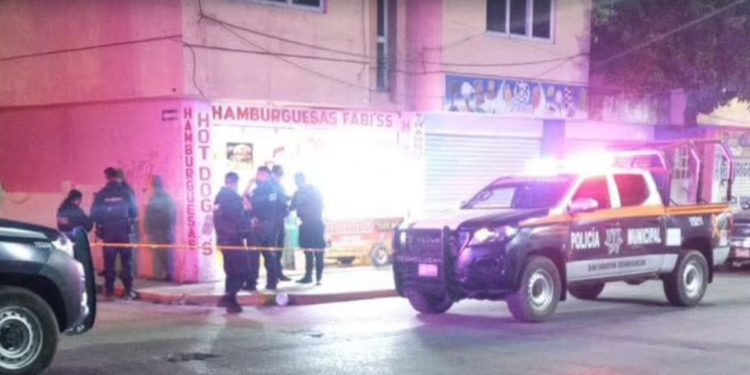 Ataque armado en negocio de hamburguesas deja un muerto en Texmelucan