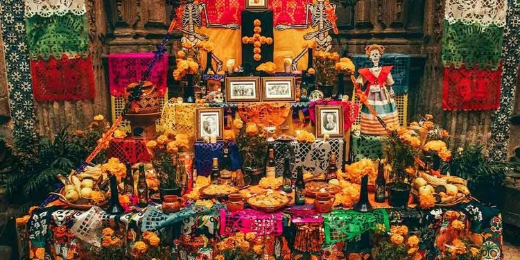 Ofrenda de Día de Muertos: qué significa y cuándo debes ponerla