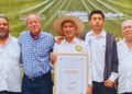 Reconocen a productor de sal como Tesoro Humano Vivo en Zapotitlán Salinas